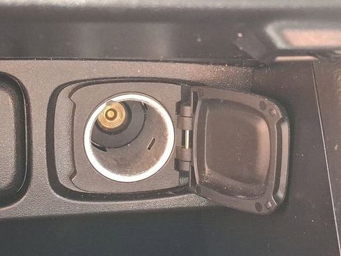 Used 2019 Buick Encore Preferred AWD/4WD image 21