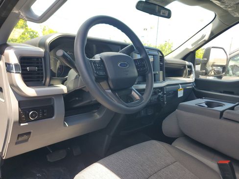 New 2026 Ford F250 XL w/ STX Appearance Package AWD/4WD image 9