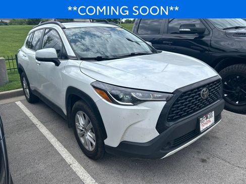 Certified 2024 Toyota Corolla Cross LE FWD image 2