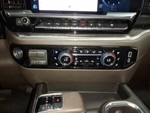 Used 2026 Chevrolet Silverado 1500 LTZ w/ LTZ Premium Package AWD/4WD image 23