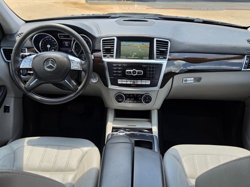Used 2015 Mercedes-Benz GL 450 4MATIC w/ Appearance Package image 33