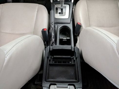 Used 2014 Subaru Forester 2.5i Touring AWD/4WD image 30