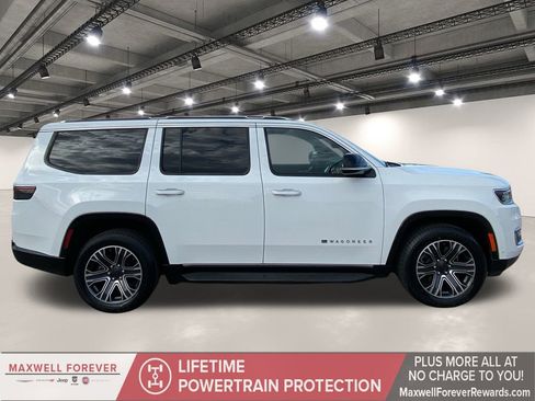 Used 2024 Jeep Wagoneer Series II image 17