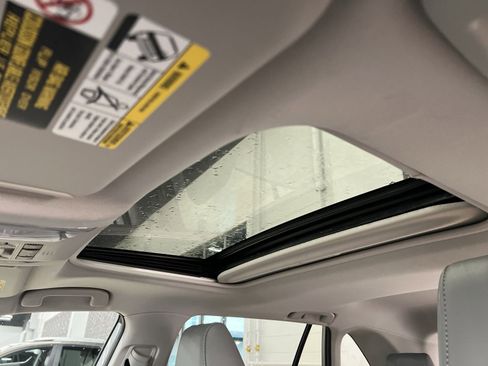 Used 2020 Toyota RAV4 Limited image 21