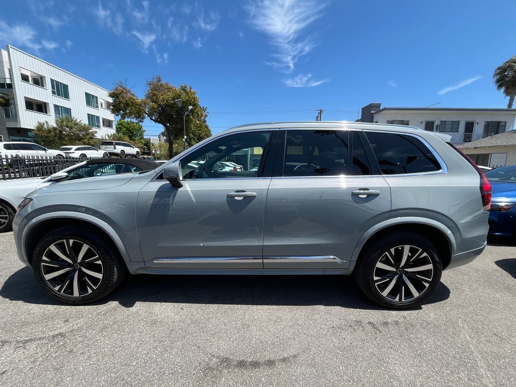 Used 2025 Volvo XC90 B5 Core w/ Protection Package Premier AWD/4WD image 14