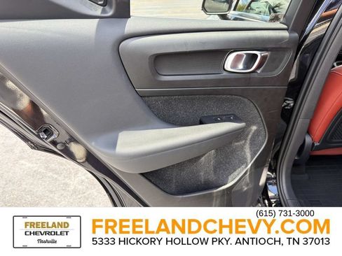 Used 2019 Volvo XC40 T5 Inscription AWD/4WD image 15
