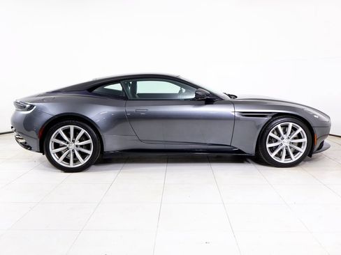 Used 2018 Aston Martin DB11 Coupe RWD image 27