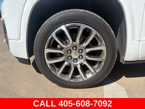 Used 2023 GMC Acadia Denali FWD image 9