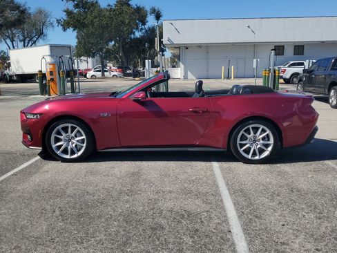 Certified 2025 Ford Mustang GT Premium image 28