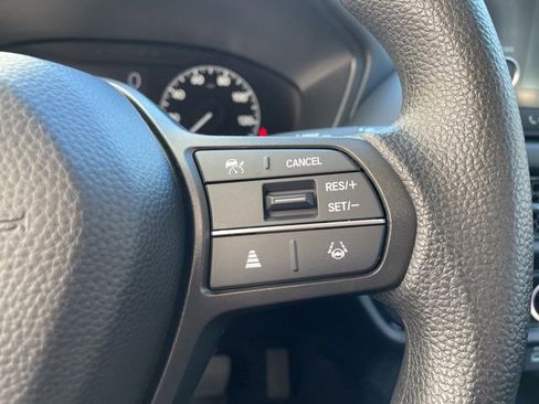 Certified 2025 Honda HR-V LX image 17