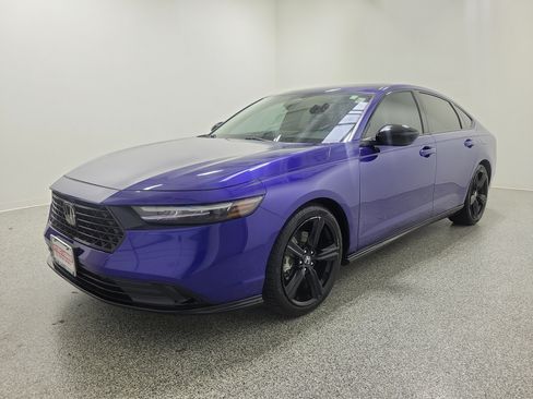 Used 2024 Honda Accord Sport image 2