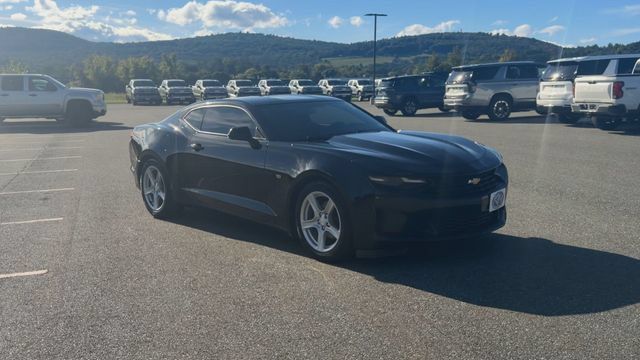 Used 2019 Chevrolet Camaro LT RWD image 2