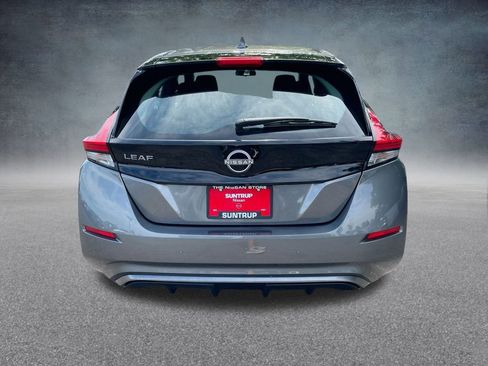 Used 2025 Nissan Leaf S image 15