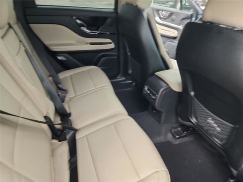 New 2026 Lincoln Corsair Premiere image 21