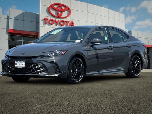 Certified 2026 Toyota Camry SE w/ Multimedia Upgrade Package FWD image 7