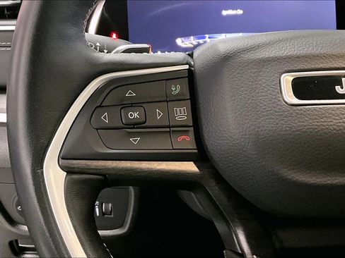 Used 2022 Jeep Grand Cherokee Limited image 20