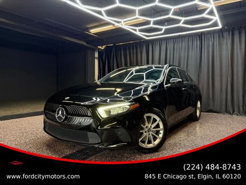 Used 2019 Mercedes-Benz A 220 4MATIC w/ Premium Package image 1