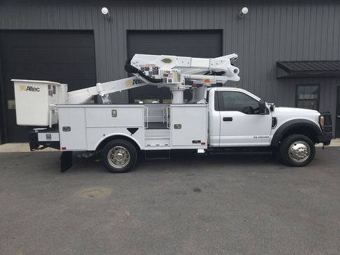 Used 2017 Ford F550 4x4 Regular Cab Super Duty image 8