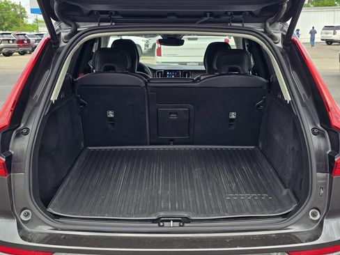 Used 2024 Volvo XC60 B5 Core AWD/4WD image 9
