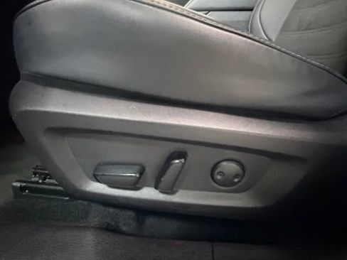 Used 2025 Mitsubishi Outlander SE FWD image 14