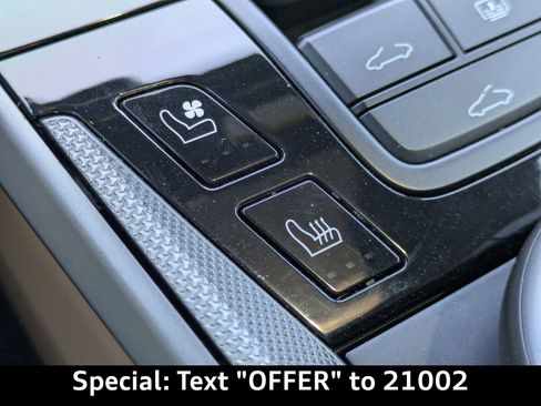 Used 2020 Porsche 911 Carrera image 21