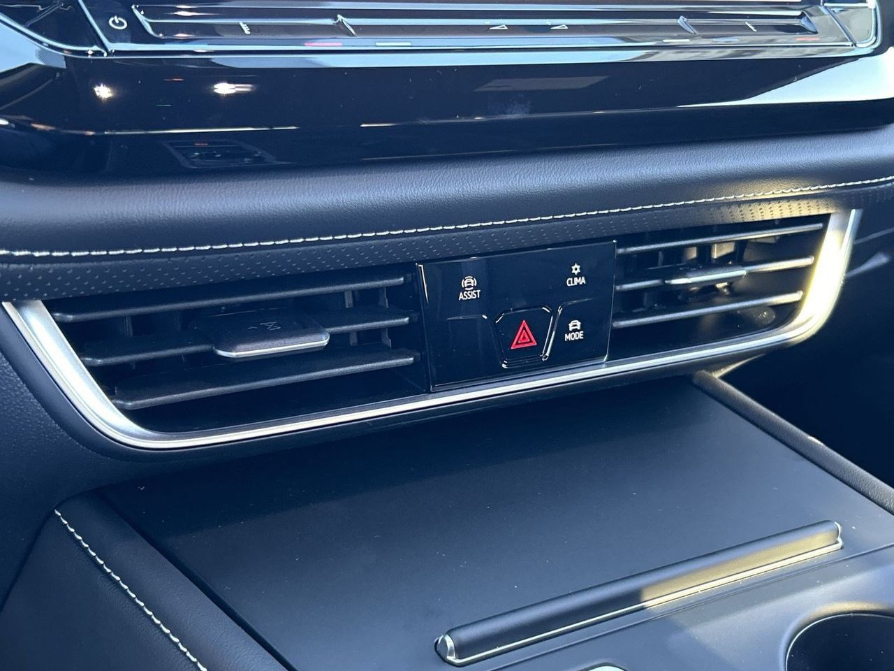New 2026 Volkswagen Atlas Cross Sport SE FWD image 23