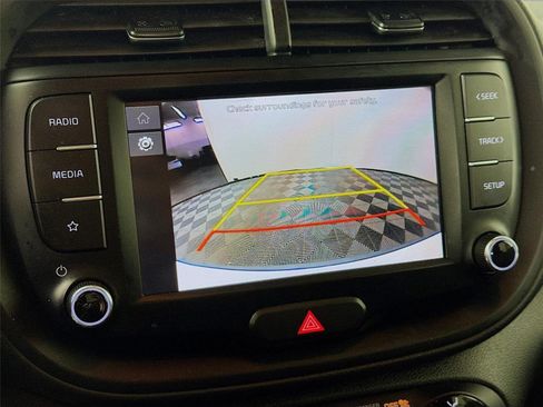 Certified 2023 Kia Soul LX w/ LX Technology Package FWD image 15