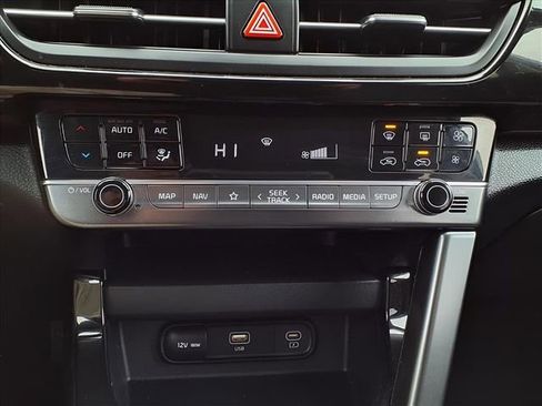 Used 2024 Kia Seltos S image 16