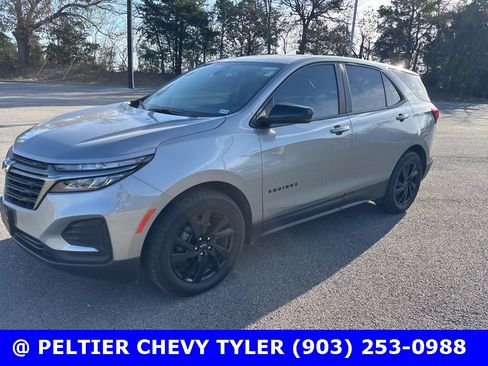 Used 2024 Chevrolet Equinox LS w/ LS Convenience Package image 3