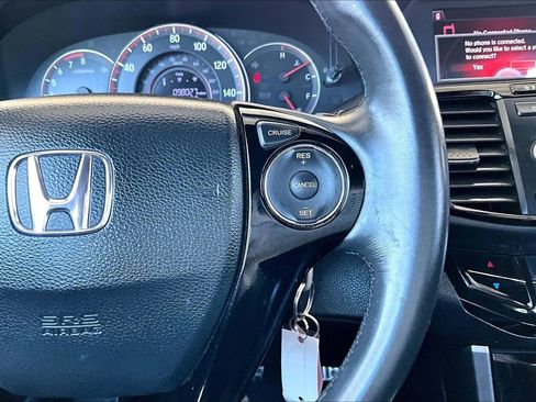 Used 2017 Honda Accord Sport image 11