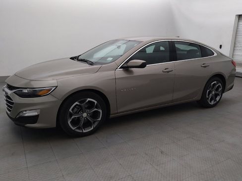 Used 2024 Chevrolet Malibu LT FWD image 2