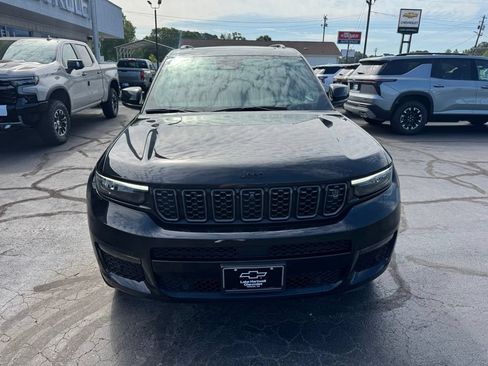 Used 2023 Jeep Grand Cherokee L Summit AWD/4WD image 19