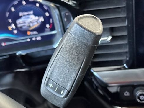 Used 2025 Chevrolet Silverado 1500 LT AWD/4WD image 34