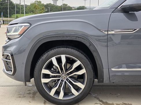 Used 2023 Volkswagen Atlas Cross Sport SEL Premium R-Line AWD/4WD image 6