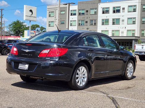 Used 2010 Chrysler Sebring Limited FWD image 10