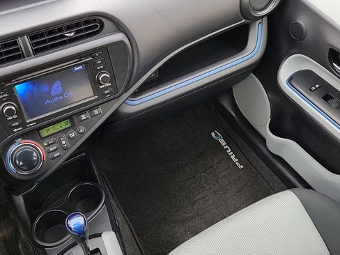 Used 2013 Toyota Prius C Three image 6