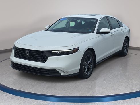 Used 2023 Honda Accord EX image 1