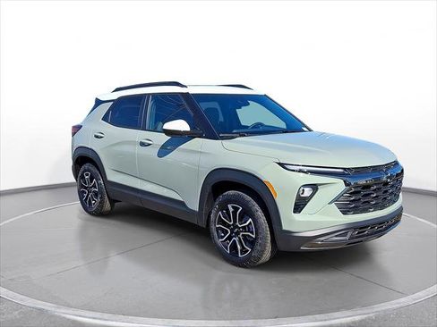 Used 2026 Chevrolet TrailBlazer ACTIV w/ Convenience Package image 2