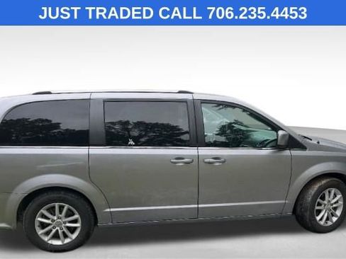 Used 2019 Dodge Grand Caravan SXT FWD image 1