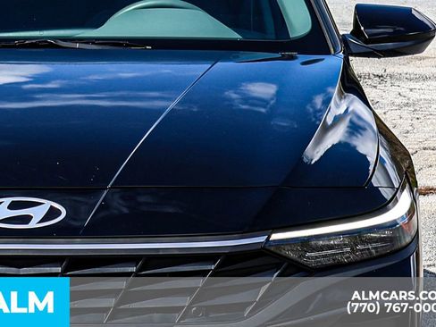 Used 2025 Hyundai Elantra Sport FWD image 16