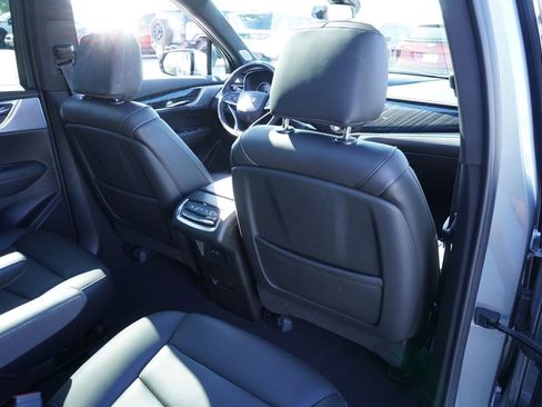 Certified 2025 Cadillac XT6 Premium Luxury image 11