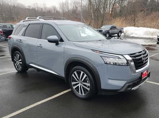 Used 2023 Nissan Pathfinder Platinum w/ Cargo Package video 3