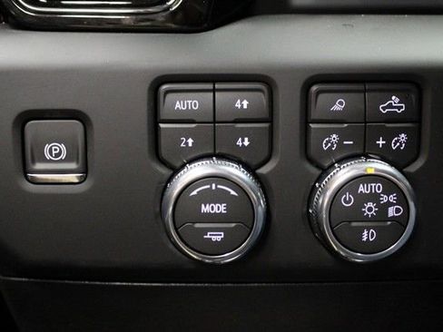 New 2026 GMC Sierra 2500 AT4 w/ AT4 Premium Plus Package image 22