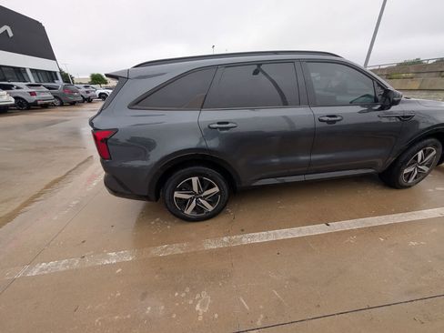 Used 2023 Kia Sorento S w/ Panoramic Sunroof Package FWD image 19