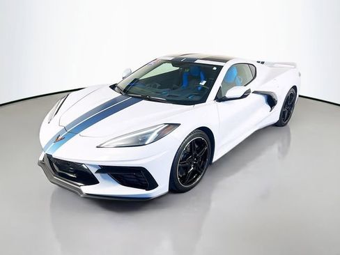 Used 2022 Chevrolet Corvette Stingray Premium Cpe w/ Z51 Performance Package RWD image 4