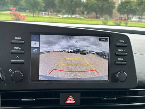 Used 2025 Hyundai Elantra Sport FWD image 18