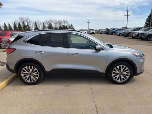 Used 2022 Ford Escape Titanium w/ Class II Trailer Tow Package image 7