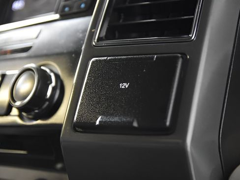 Used 2018 Ford F150 XLT RWD image 36