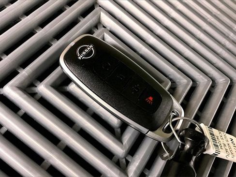 New 2025 Nissan Kicks SR w/ SR Premium Package image 13