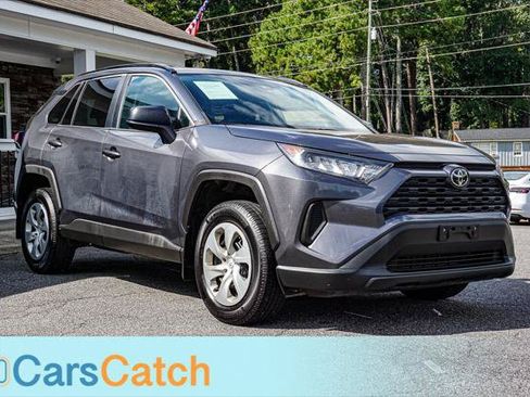 Used 2020 Toyota RAV4 LE FWD image 9